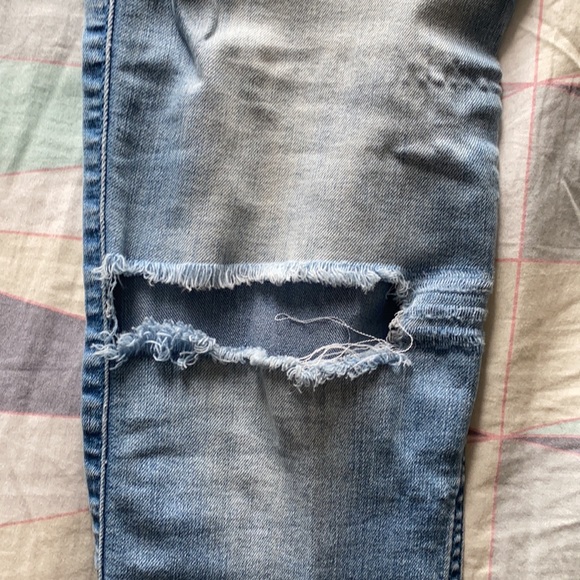 Lights Wash Skinny Jeans - Picture 5 of 7